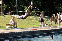 Festyn sportów wodnych na basenie