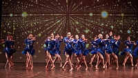 Taneczna osiemnastka szkoły Broadway