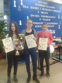 Grą w szachy uczcili Święto Niepodległości