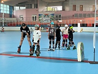 Sportowe emocje na rolkach