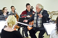 Mania i muzyka Maksymiuka, czyli EOK zaprasza