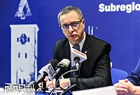 Polska leży na stole operacyjnym: trzeba dokonać cięcia  (polemika)