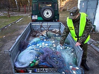 Kłusownicy stawiają sici