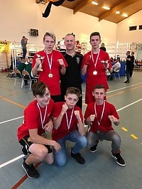 Kolejne zwycięstwo Stempniewskiego i Bujalskiego  (boks)