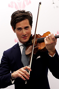 Koncert EOK z angielskim skrzypkiem Charlie Siemem