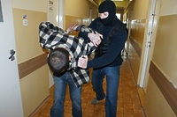 Kradł samochody przy użyciu lawety