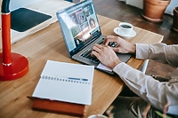 Kreatywne tworzenie stron internetowych - jak zrobić to samodzielnie?