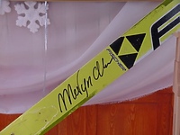 Kup nartę Małysza - pomóż Michałowi