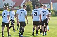 Lider zatrzymany, rezerwy bez punktów