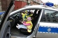 Przedszkolaki z wizytą u policjantów