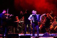 Muzyczna podróż z Marcinem Wyrostkiem