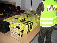 Trzy torby  „lewych” papierosów