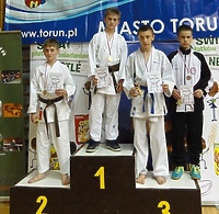 Pięć medali dla karateków