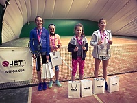 Młodzi pasjonaci tenisa zagrali na kortach w Kazimierzowie