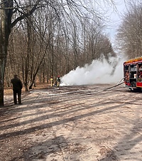 Na Jeleniej Dolinie spłonęło auto