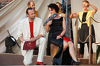 Muzyczny rejs w trzech językach