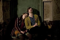 Niezasłane łóżka