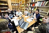 Nocne zabawy z książką