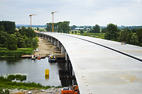 O jeden most... bliżej