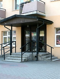 O średniowiecznych kronikach w bibliotece