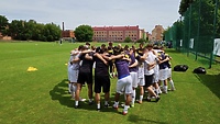 Olimpia z uśmiechem, bo wygrywa, choć to tylko sparing