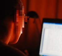 On podawał się za żołnierza, ona miała odebrać paczkę z kosztownościami