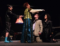 Babcia w sukni z Hendrixem, dziadek w glanach