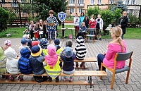 Stoi na stacji lokomotywa…