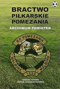 Piłkarskie pamiątki na wystawie