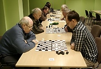 Po pierwszych zawodach w warcabach 100 - polowych