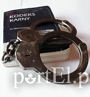 Pobili i ukradli telefon – teraz są w areszcie