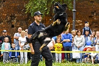Akademia dla policjantów, a dla mieszkańców festyn　