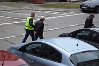 Policjanci zatrzymali oszustów „na policjanta”