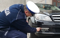 Policyjny poradnik kierowcy: Co warto wiedzieć o światłach LED