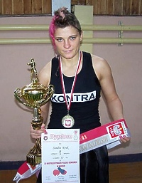 Sandra Kruk z medalem (boks)