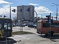 Chaos i korki na skrzyżowaniu. Czy światła wymagają zmiany?