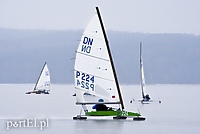 Adrenalina niesiona wiatrem, żaglem i płozami