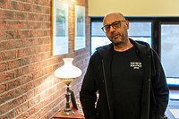 Sławomir Pakos: „Zaczęło się od punk rocka”