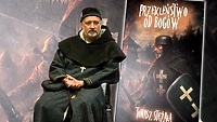 Spotkanie z Tomaszem Stężałą wokół książki „Przekleństwo od bogów”