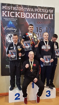 Srebro dla Adriana Durmy (kick boxing)