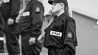 Strażacy ochotnicy żegnają swoją koleżankę