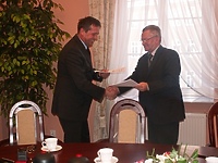 Szerokim pasmem