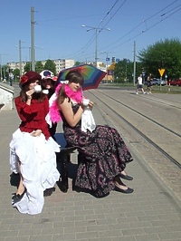 Sztuka uliczna z happeningiem w tle