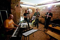 Jazzowy wieczór w       Krypcie
