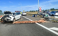 Uderzył w barierki i zablokował S7