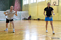 W badmintonie śmigały lotki nad siatką