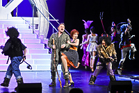 W teatrze igrają z diabłem