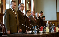 Zadłużamy się, więc oszczędzamy