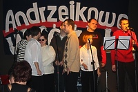 Zespół Bomba koncertuje