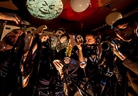 „Znak Zorro” z muzyką i dubbingiem na żywo